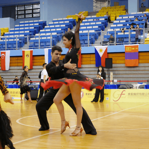 Dance Classes in DUBAI | Salsa, Jive, Batchata, Latin Dance Classes near me