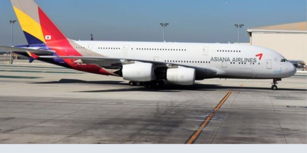 How do I talk to a human at Asiana Airlines?