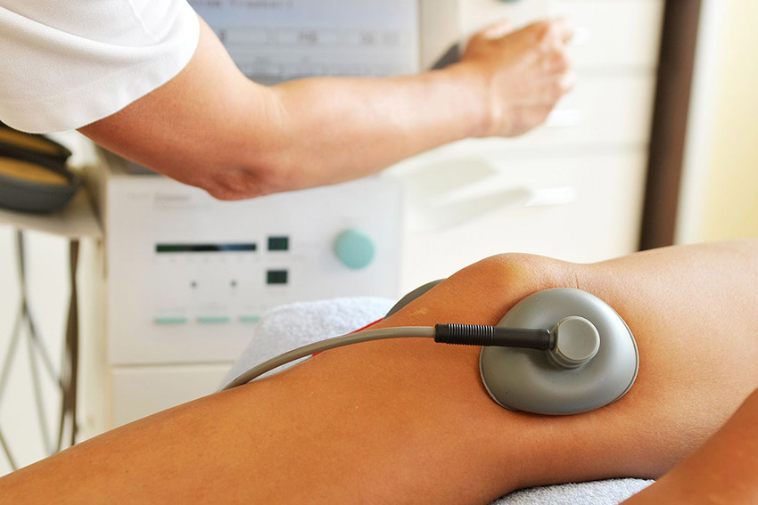 Muscle Strain Injury Treatment | Electrical Muscle Stimulation