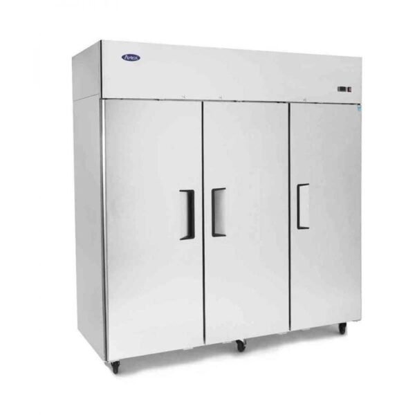 Explore Top-Rated Upright Fridges for Commercial Kitchens Order Now
