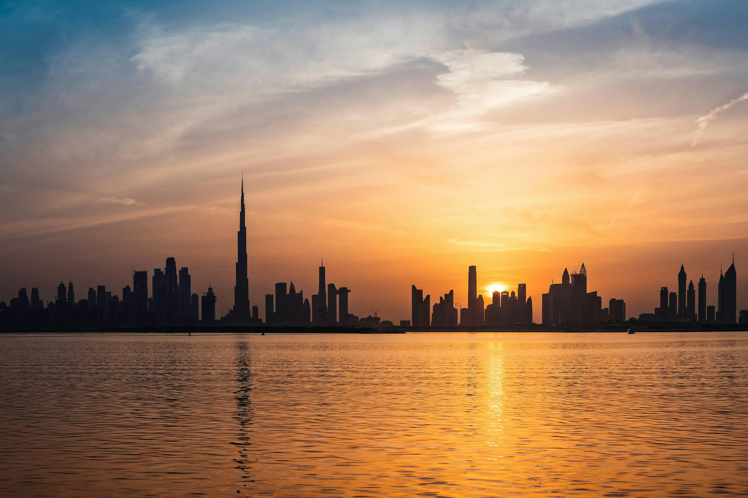 Dubai Luxury Homes for UK Investors | Loft & Keys