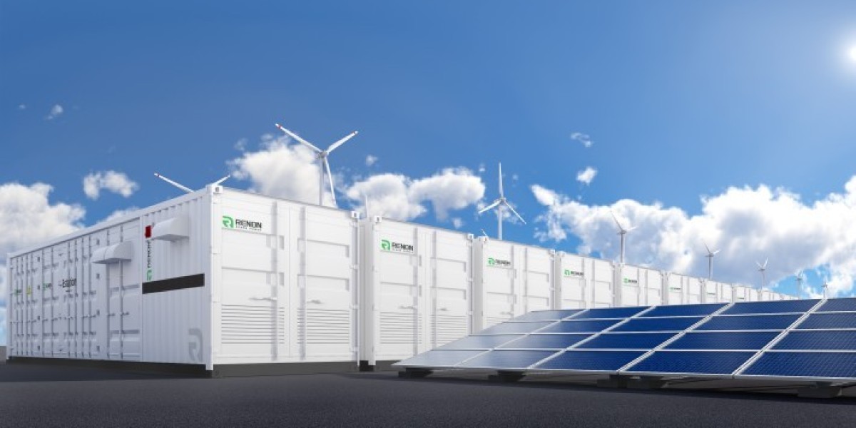 How Solar Panels with Battery Storage Can Lower Your Energy Bills