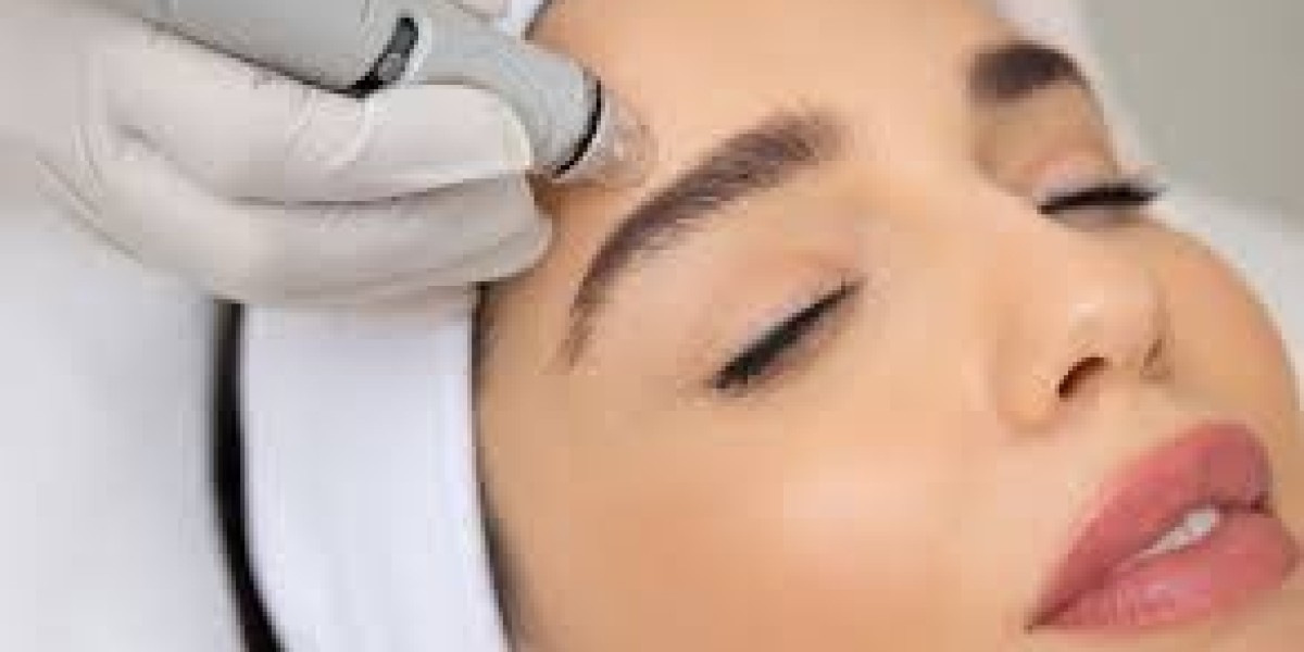 How a Beauty Therapist Course Can Kick-Start Your Career in the Wellness Sector