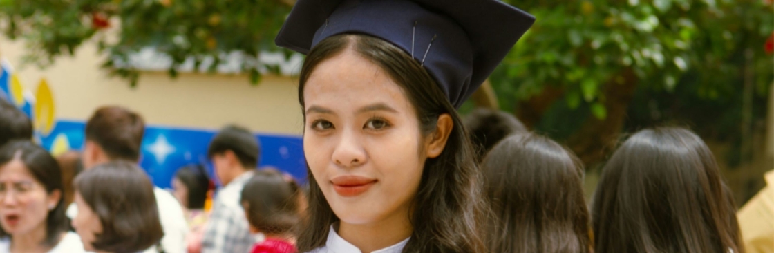 CEO Lê Thị Trang Cover Image