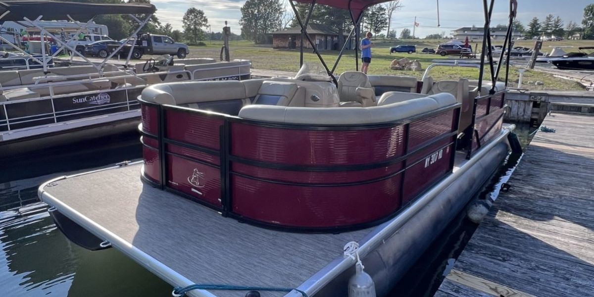 Top Tips to Book Reliable Boat Rentals Near You