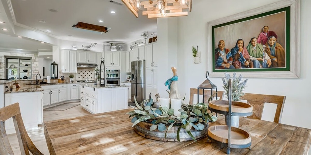 Capturing the Unique Architecture of Orange County Homes