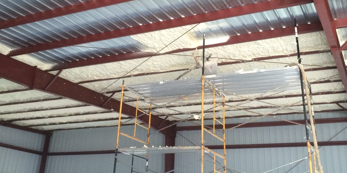 Critical Envelope Considerations When Selecting a Spray Foam Insulation Company in Seattle