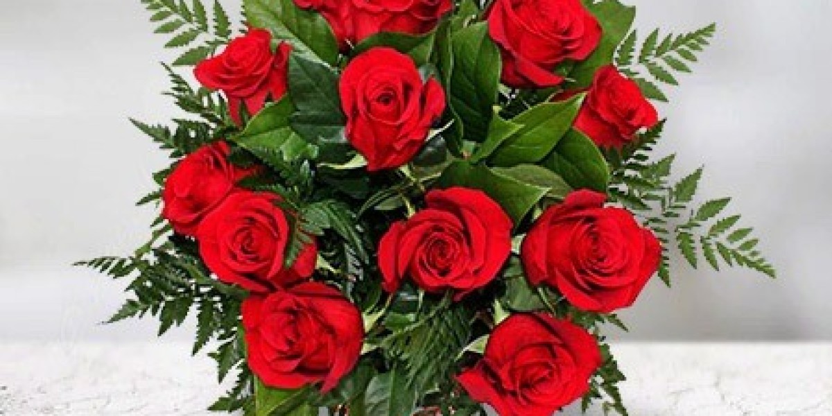 Celebrate Love with Elegance: Anniversary Flowers and Gifts from Flora2000