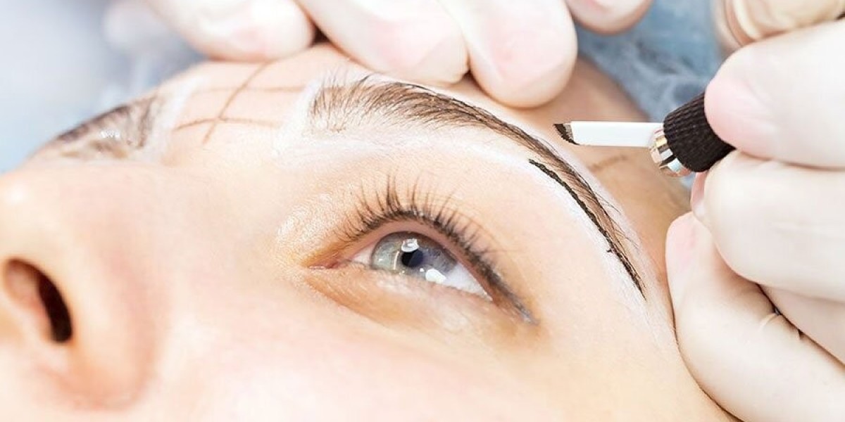 Understanding Course Modules in Professional Makeup Training