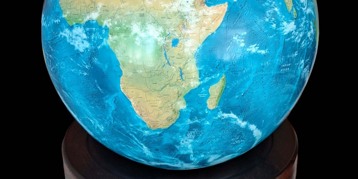 Large Globes: Discover the Blue Planet and Antique-Style Globe Masterpieces