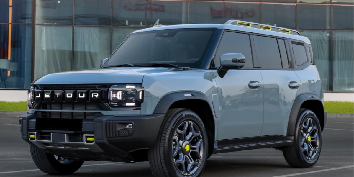 Glide Through Dubai in Comfort – Rent the Jetour T2 for a Seamless Drive