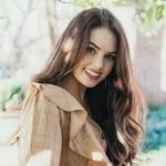 Elizabeth Thomas Profile Picture