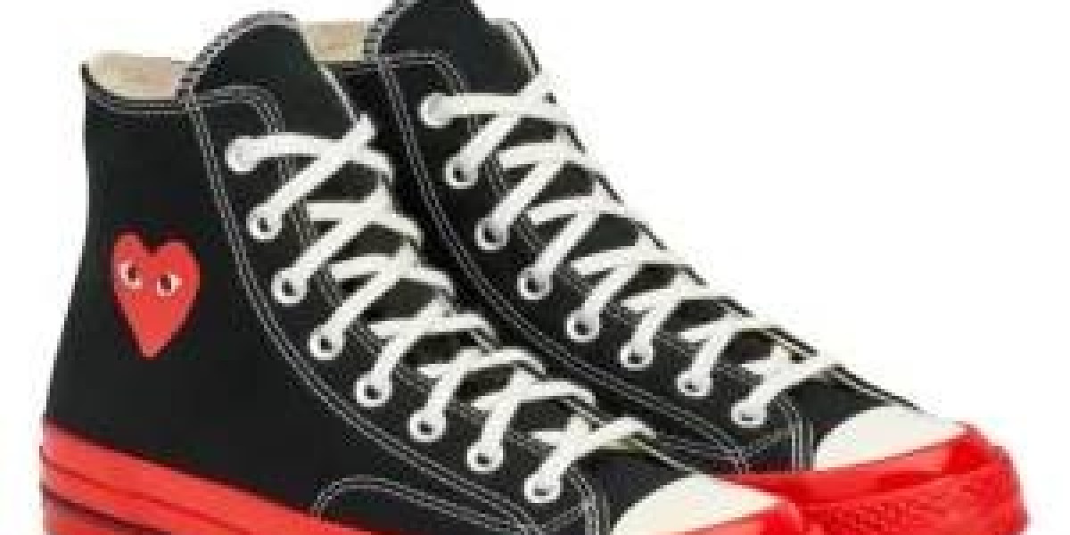 CDG Converse – The Stylish Sneaker Loved in the USA