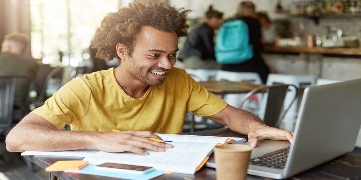 Top 7 Mistakes Students Make During IELTS Training in Dubai — And How to Avoid Them