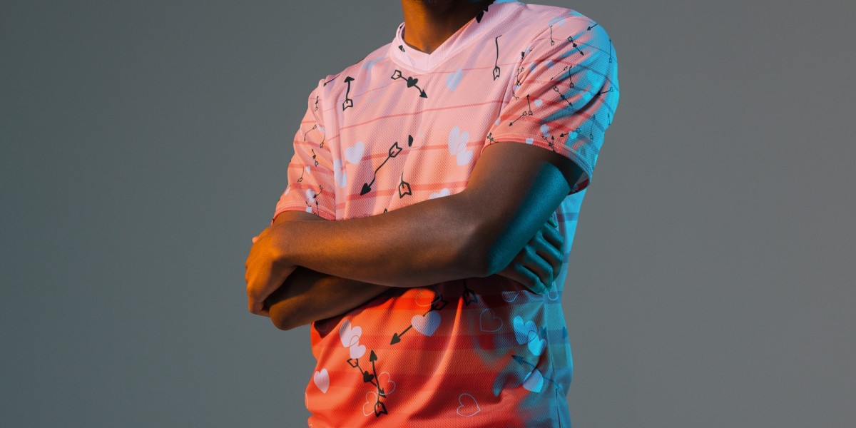 How the Best Clothing Websites UK Make Fashion Accessible for Everyone