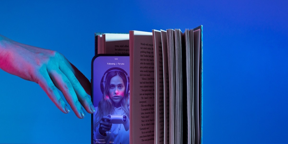 How Do Ebook Services Change Opportunities for New Writers