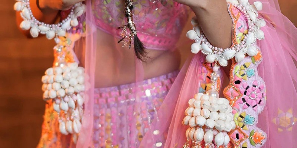 Complete Your Bridal Look with VAIDAAN’s Stunning Flower Jewelry