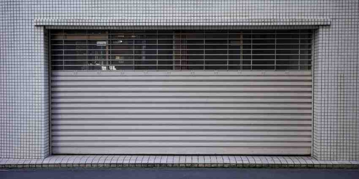 Low Maintenance, High Protection: Aluminum Shutters for Bonita Springs Residents