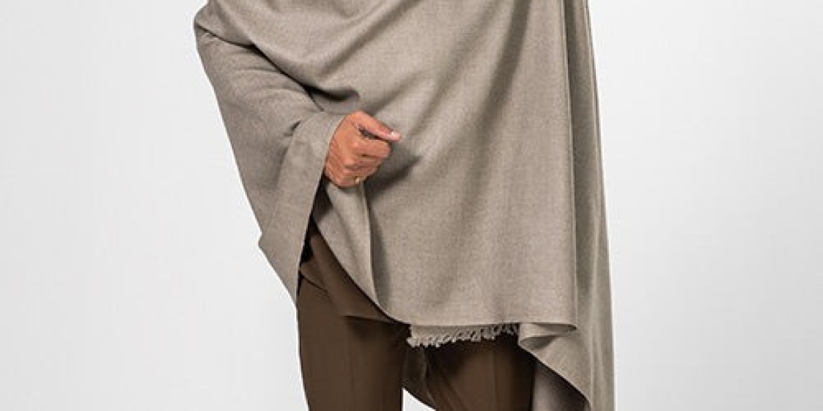 Discover the Elegance of Shawls – A Must-Have for Every Wardrobe
