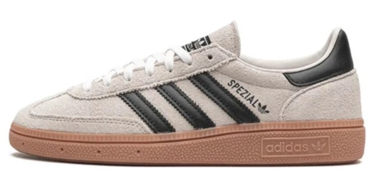 היכנסו לסטייל ונוחות עם קולקציית נעלי נשים של אדידס