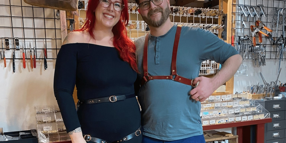 Why Couples Choose Leather Harnesses for Power Play