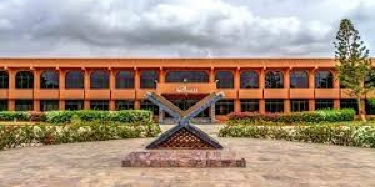 MiTE University Karachi: A Premier Choice for Fashion Designing, Associate Degrees, and BBA Programs