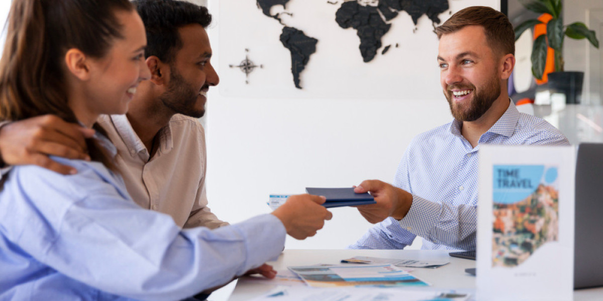 How to Find and Build a High-Quality Travel Agents Email List for Marketing Success?