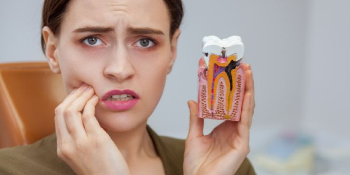 Cracked Tooth or Lost Filling? Emergency Dental Care Solutions