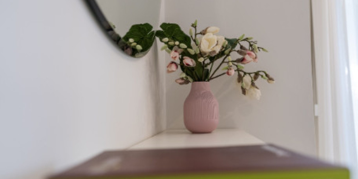 Crie espaços de convivência refinados com cozinhas luxuosas e estilo mediterrâneo