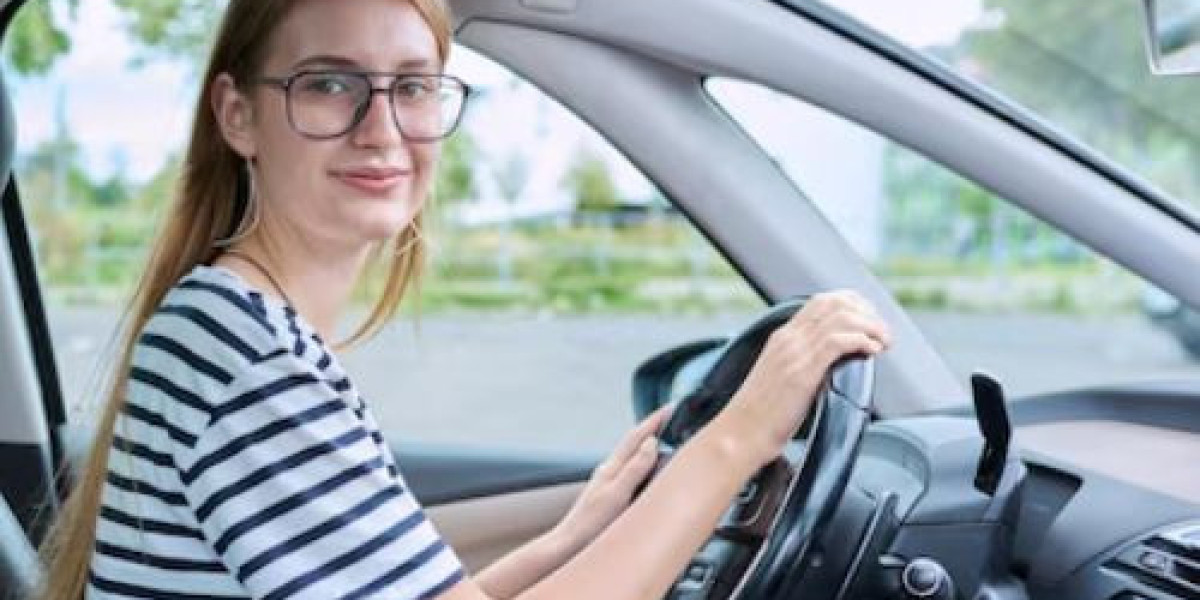 Learn with Ease: Automatic Driving Lessons in Manchester