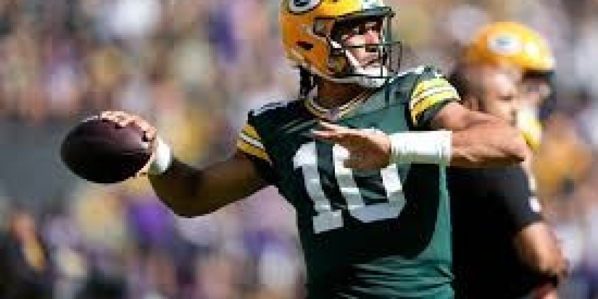 David Bakhtiari Known as Upcoming Focus for Tremendous Bowl Contender