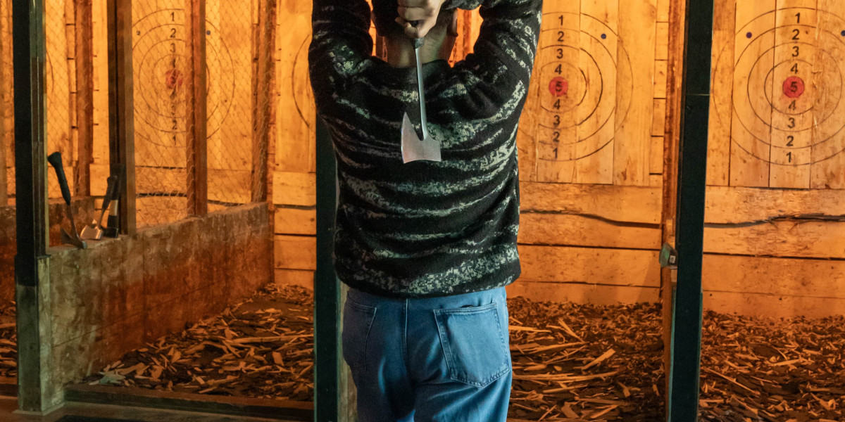 Discover the Thrill of Axe Throwing in Chicago