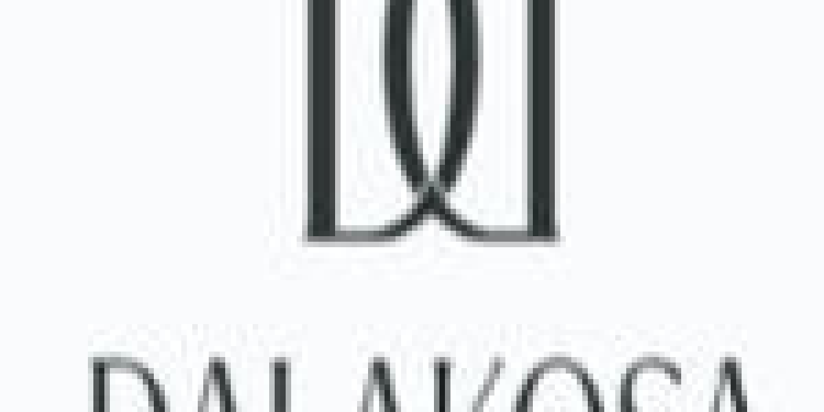 The Perfect Gesture: Gemstone Rings for Wedding Gifting in India