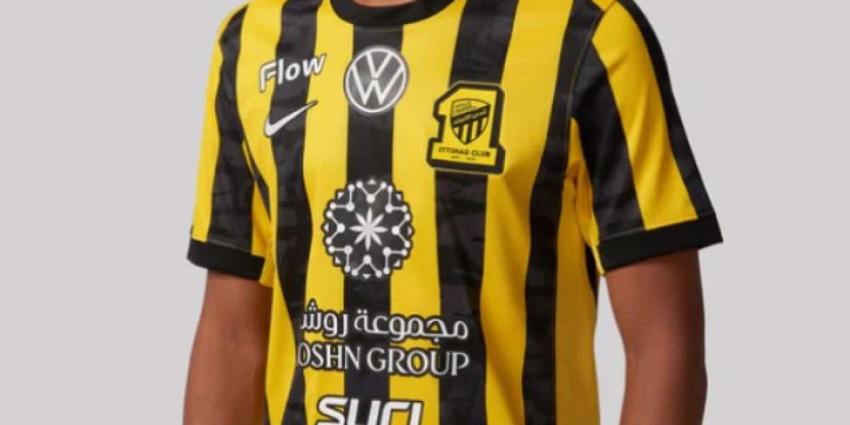 تيشيرت الاتحاد الجديد: ارتقِ بأسلوبك الرياضي مع Sport Touch الآن!