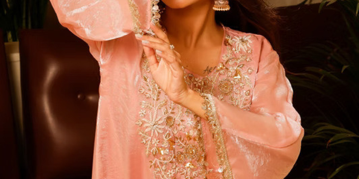 What Services Do The Best Commercial Photographers Offer?