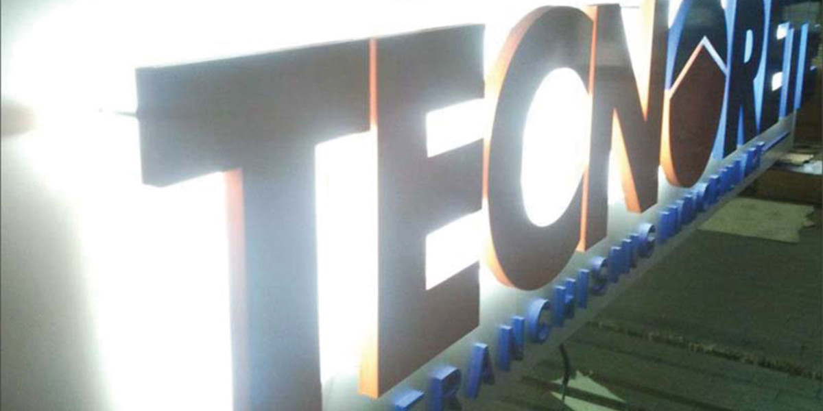 La tua attività a Roma ha bisogno di una luce: insegne luminose a Roma