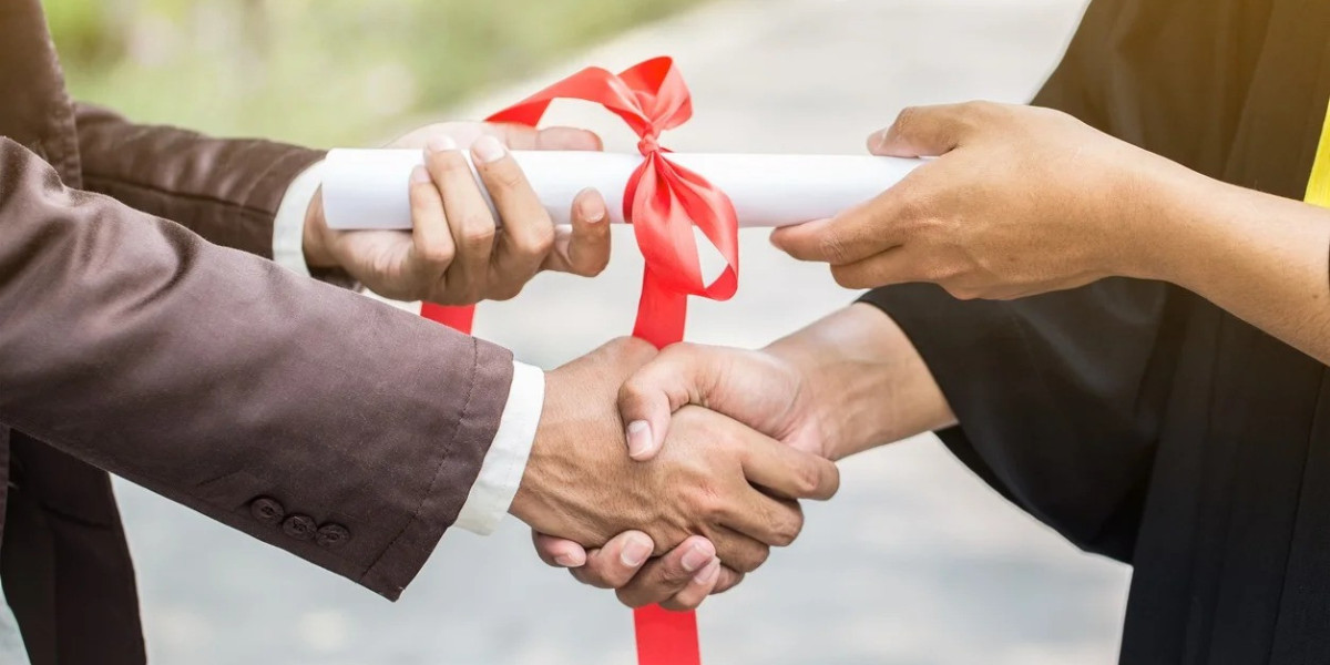 Exploring Modern Paths to Therapeutic Mastery Through Hypnosis Training