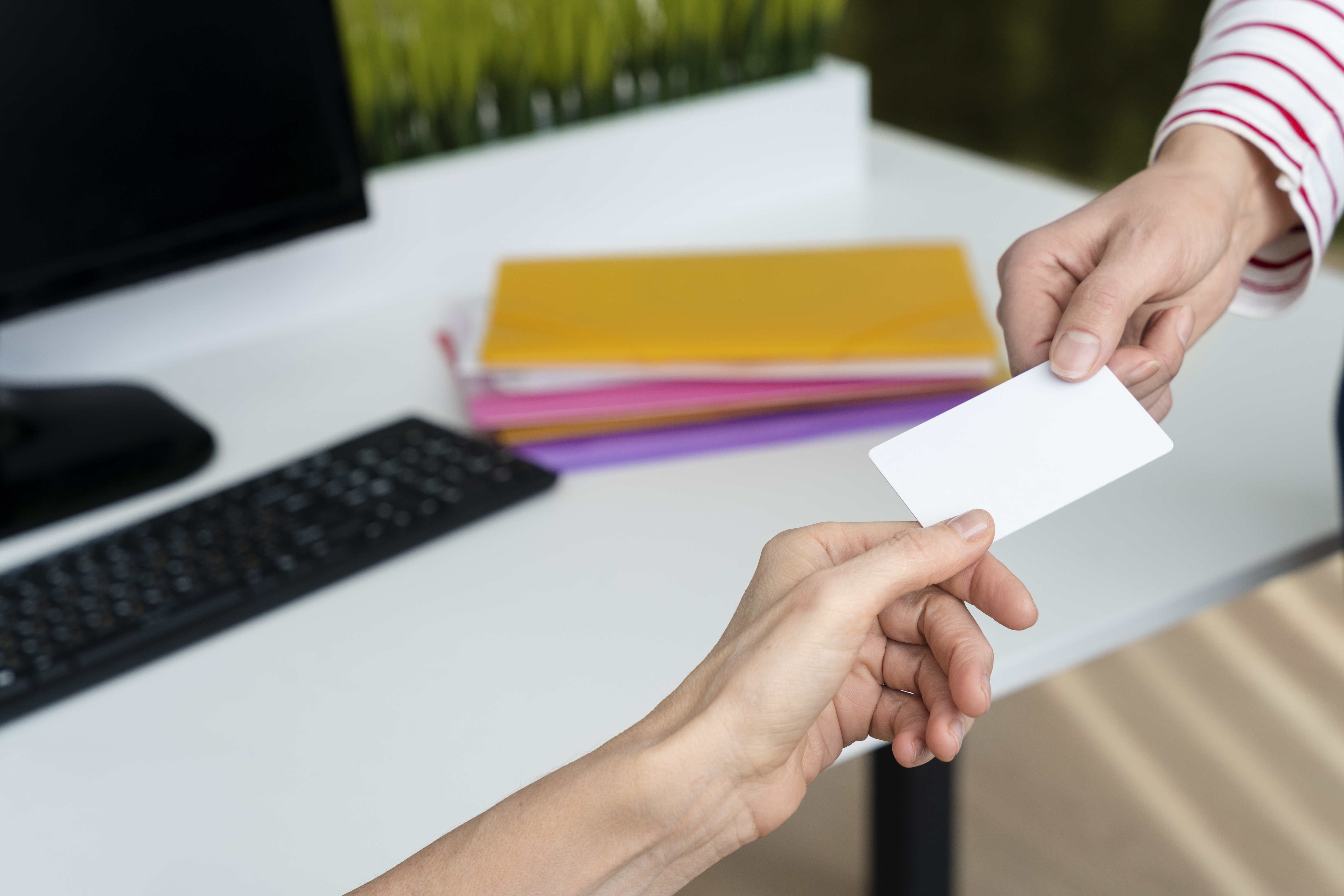 Plastic Business Cards Printing Canada for Modern Branding – CDN Print Plastic