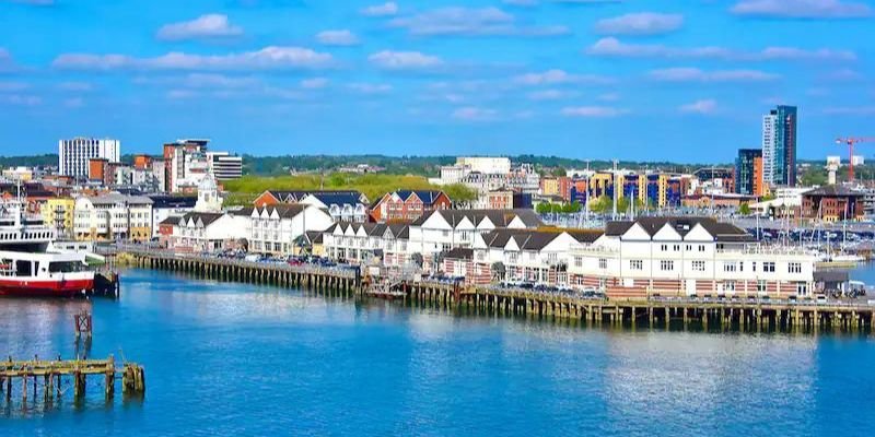 Emirates Airlines Southampton Office in UK +1-844-935-3943