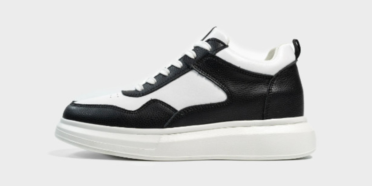 צעדו אל תוך ביטחון עצמי: הכוח הסודי של הנעליים הנכונות