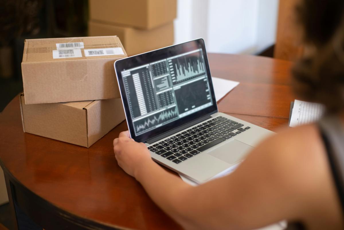 How Small Businesses Can Simplify Shipping With Innovative Software – Trending Info Hub