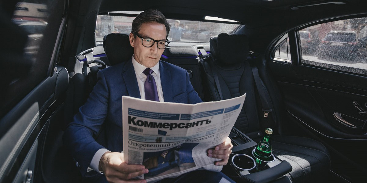 The Role of Professional Drivers in Modern Town Travel