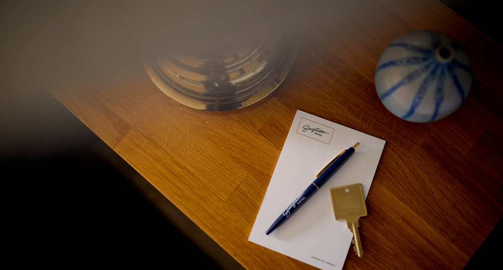 Stay at an Oceanfront Retreat in Lincoln City | Surftides Lincoln City Hotel