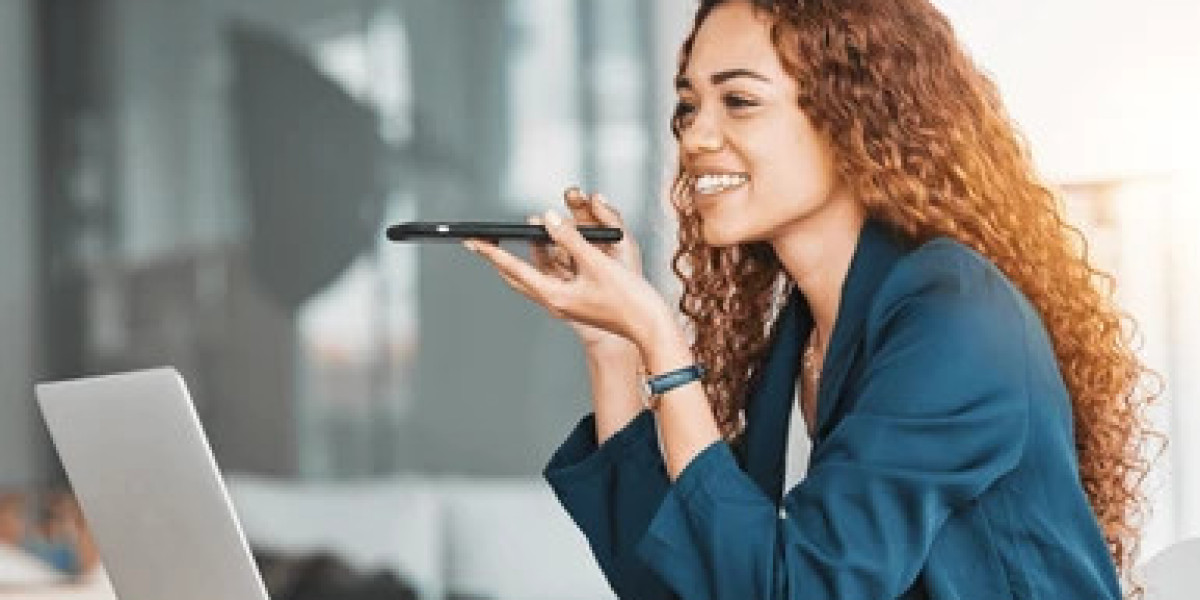 How Voice Notes Help Students Prepare for Presentations and Public Speaking