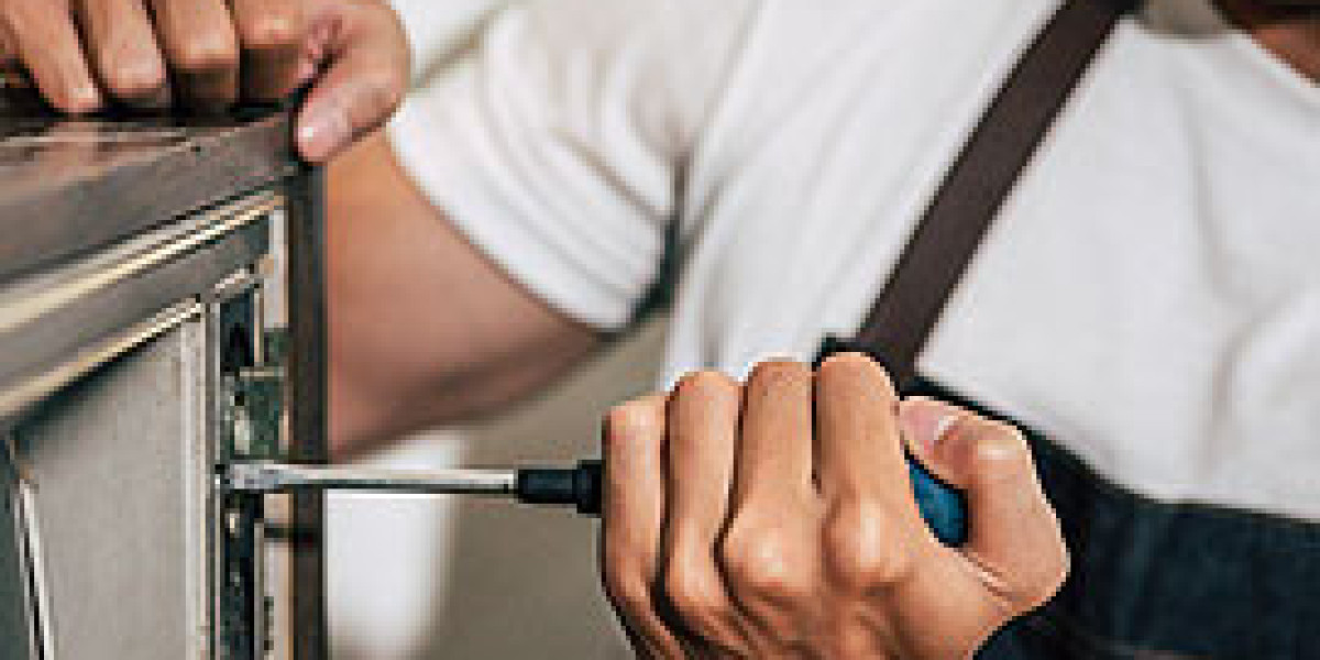 Preventive Maintenance Tips from a Microwave Oven Repair Service in Goregaon