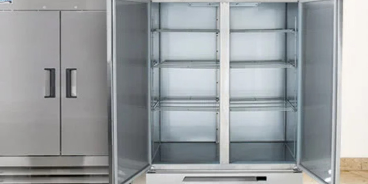 Commercial Freezers: A Complete Guide for Restaurants, Hotels & Foodservice Businesses