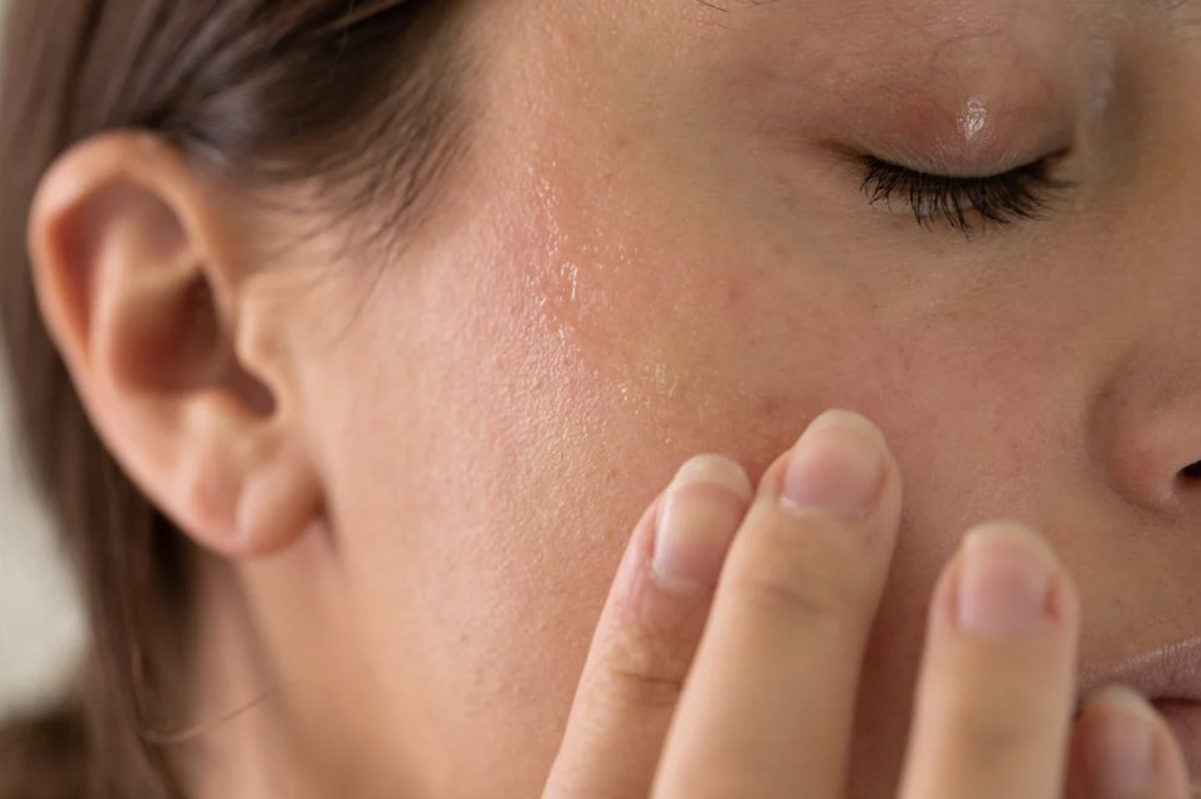 The Best Skincare Regimen for Treating Dry Skin during Vata Season  - Go Organic With PuraVeda