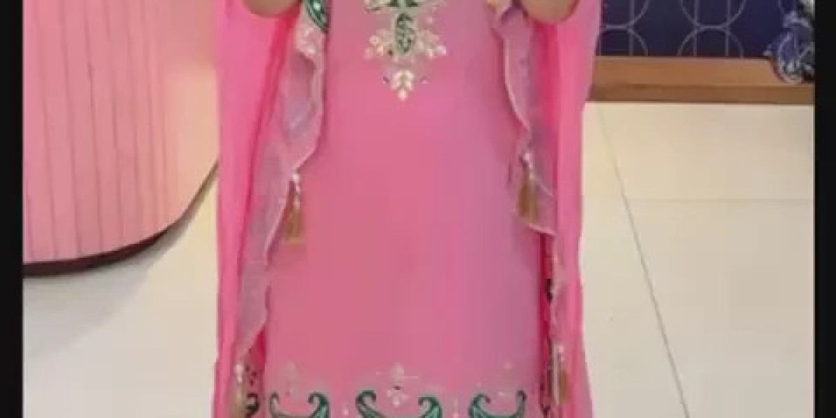 Refresh Your Seasonal Wardrobe: Stylish, Comfortable, and Ready to Wear