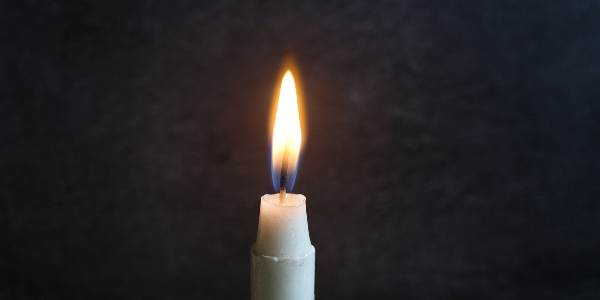 What Customs Are Followed in Asian Funeral Services?