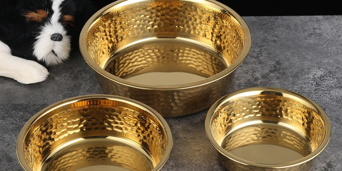 Large Dog Water Bowl: Keeping Your Big Pup Hydrated in Style